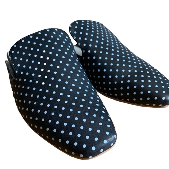 Dolce Vita B/W Polka Dot Flats, New Never Worn
#dolcevita - Picture 1 of 7